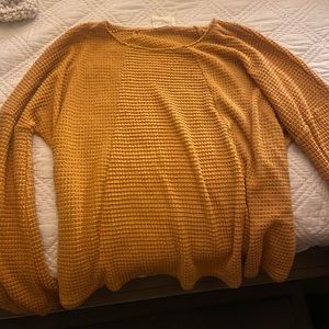 Yellow mustard long sleeve top !